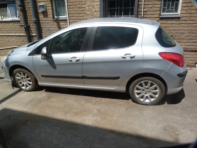 2010 Peugeot 308 thumbnail 4