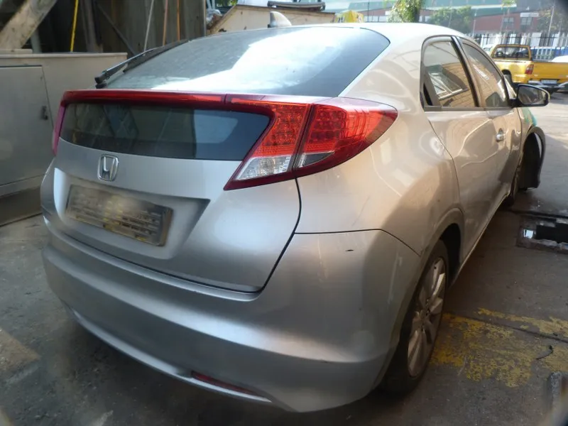 2012 Honda Civic R18Z4 view 7