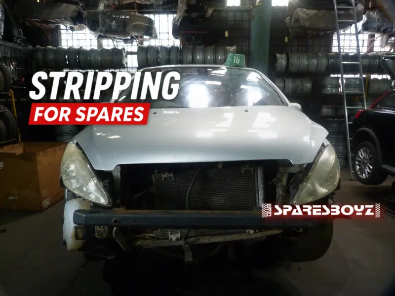 2005 Peugeot 307 10LH Stripping For Spares