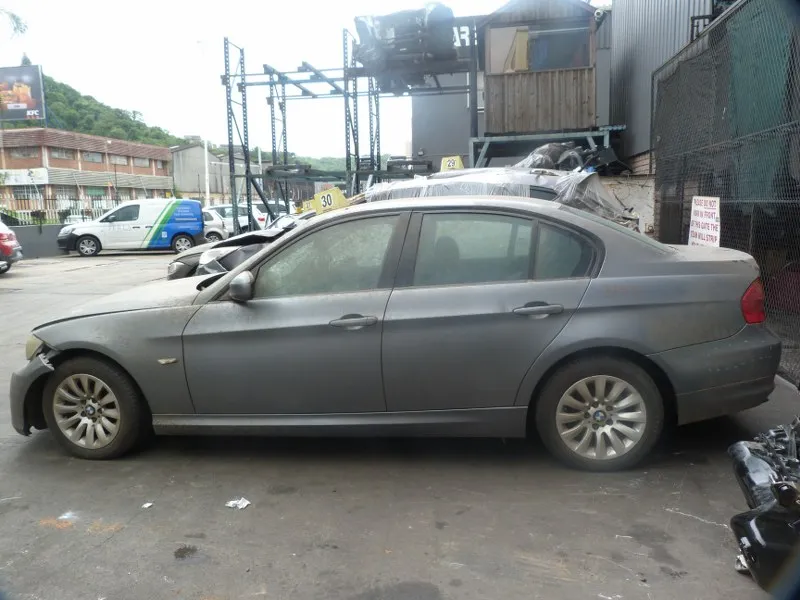 2009 BMW 3 Series N47 view 5