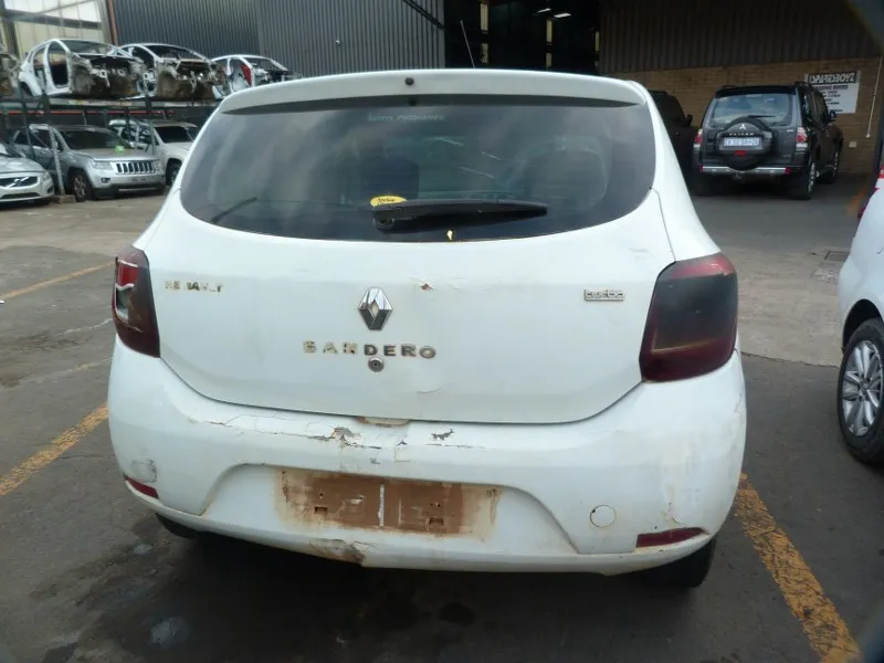 2016 Renault Sandero H4BA view 3