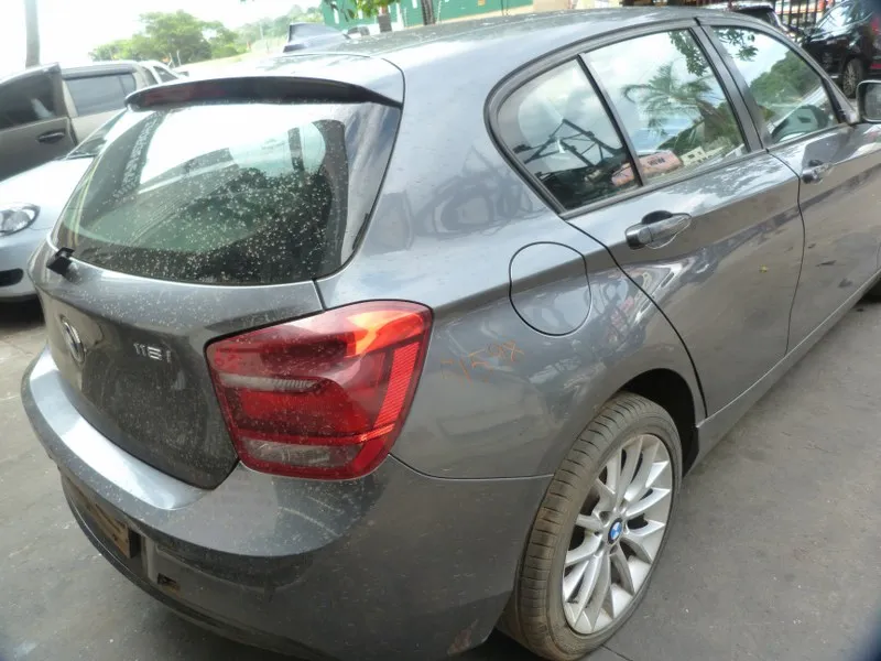 2011 BMW 1 Series N13 view 8