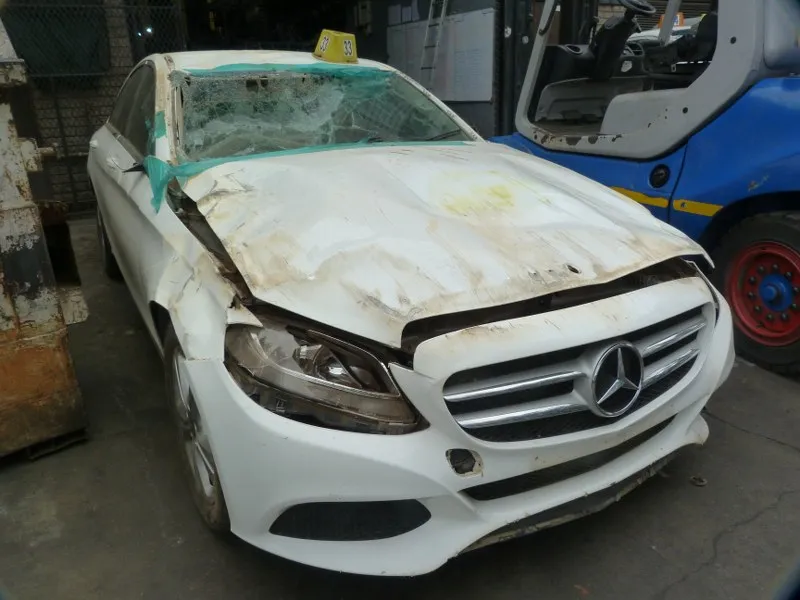 2018 Mercedes-Benz C-Class view 5