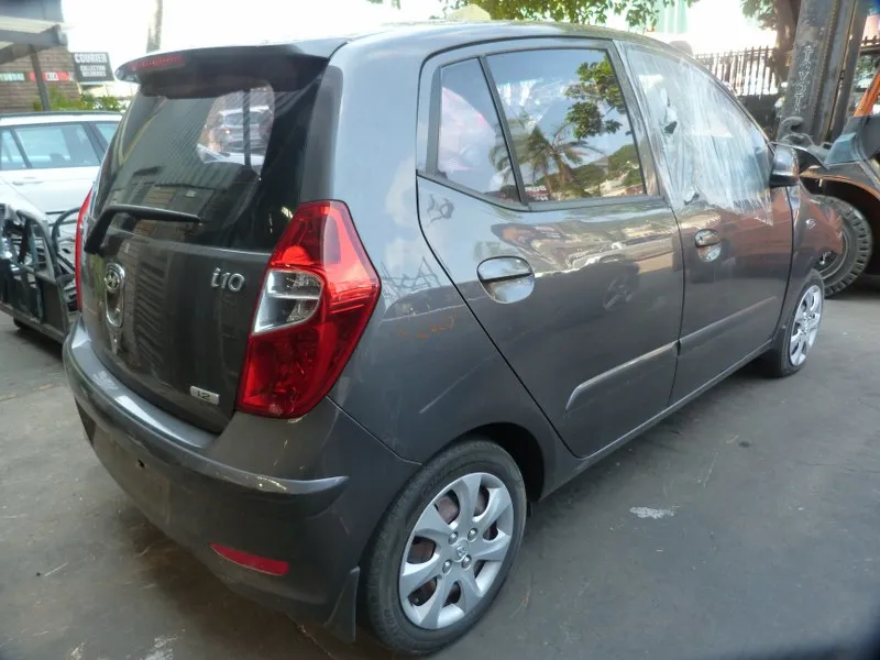 2011 Hyundai i10 G4LA view 7
