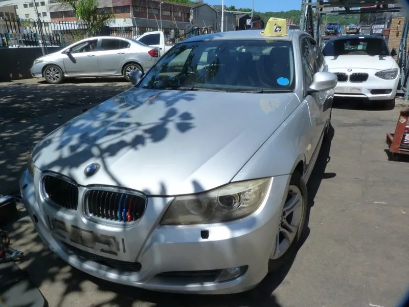 2009 BMW 3 Series  view 8