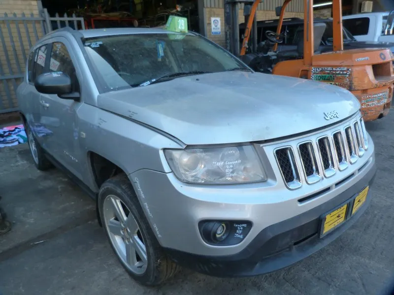 2012 Jeep Compass  view 3