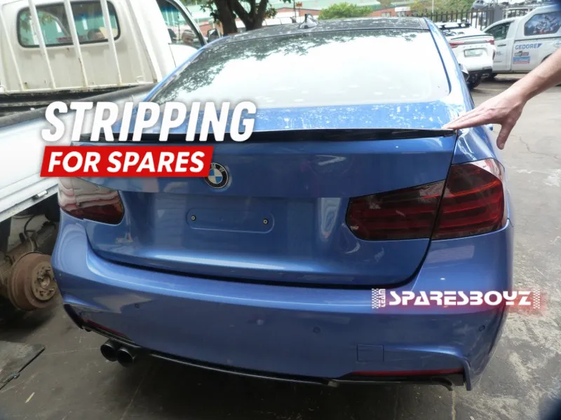 2014 BMW 3 Series view 5