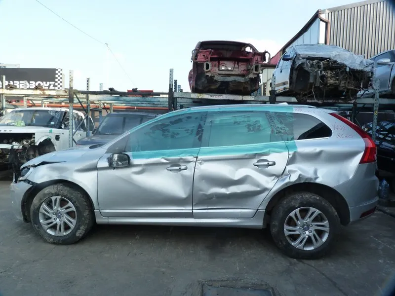 2016 Volvo XC60 thumbnail 5