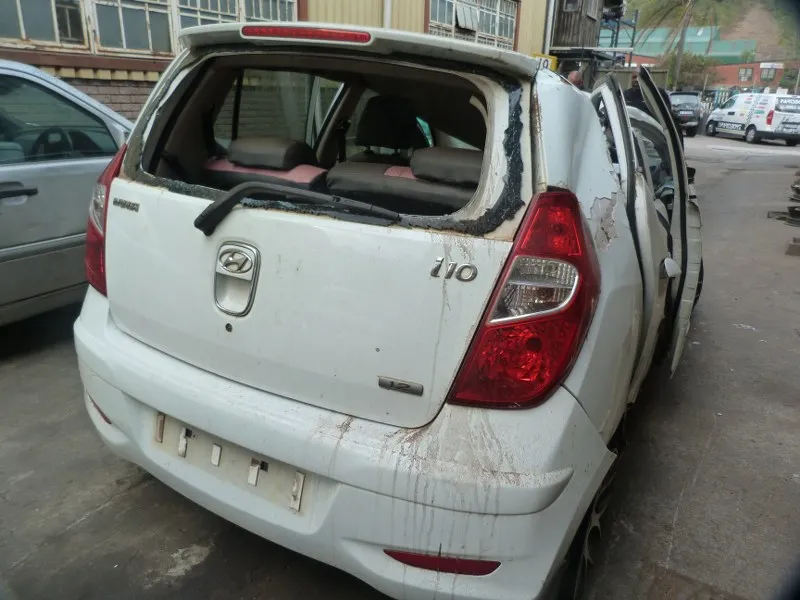 2011 Hyundai i10 G4LA view 6