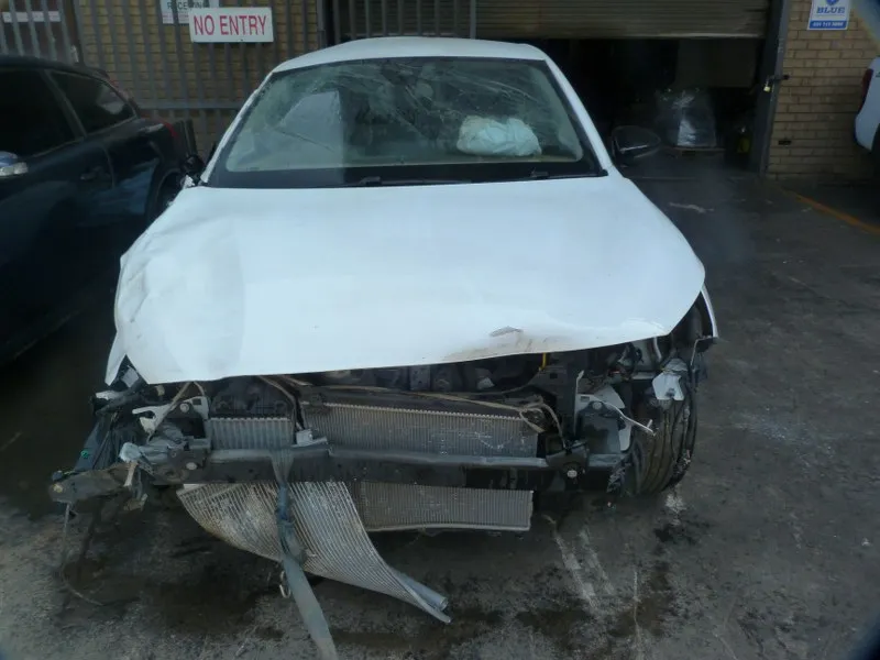 2023 Peugeot 208 TURBO view 5