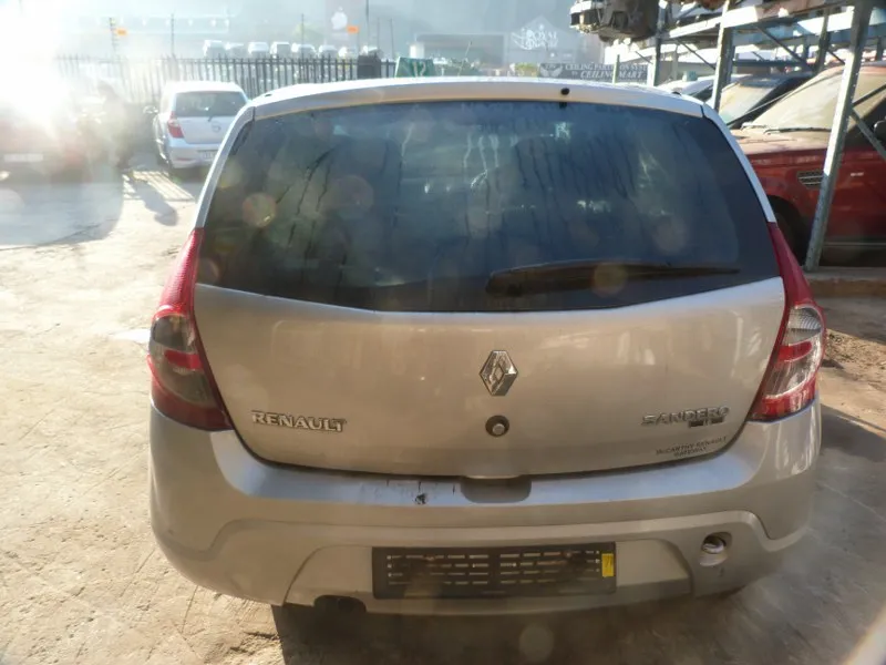 2012 Renault Sandero view 5