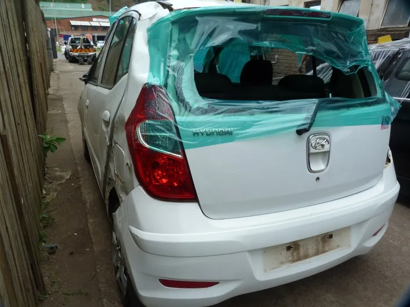 2012 Hyundai i10 G4HG view 6