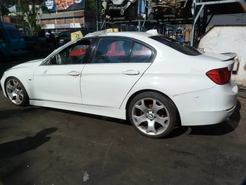 2012 BMW 3 Series N20 view 4