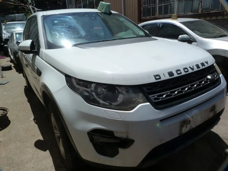 2016 Land Rover Discovery Sport  view 3