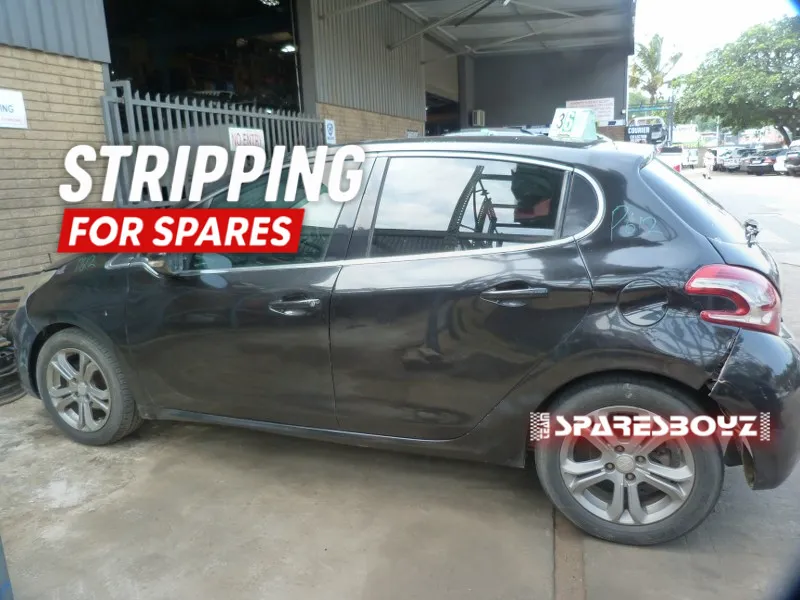 2014 Peugeot 208 10JB view 3