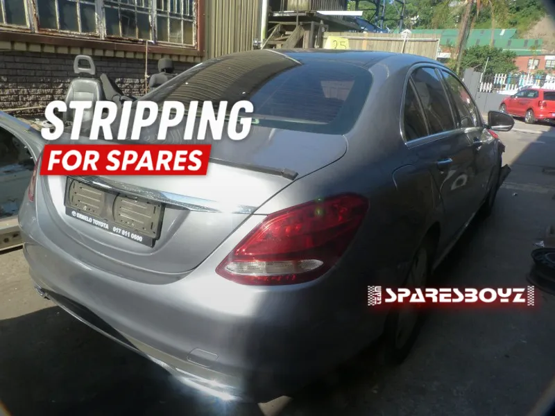 2016 Mercedes-Benz C-Class 274910 view 5