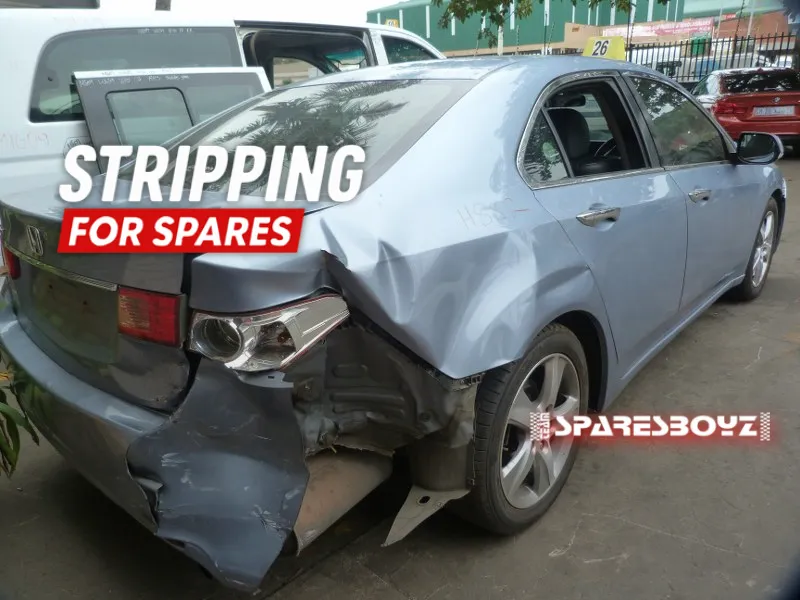 2011 Honda Accord R20A3 view 1