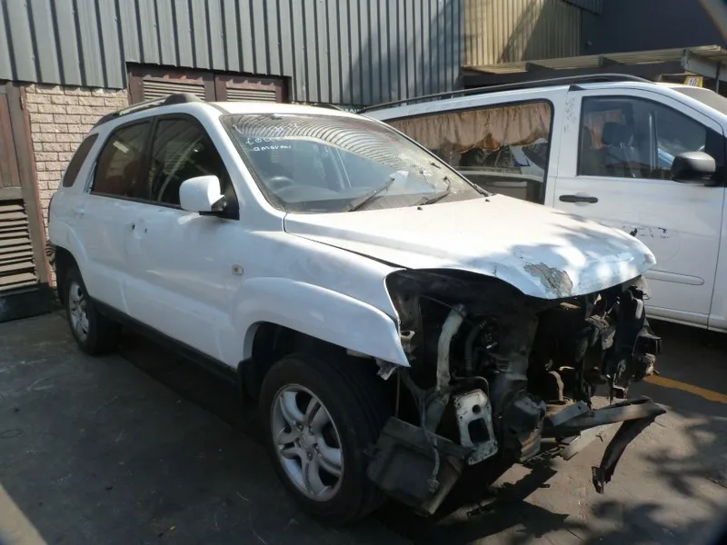 2008 Kia Sportage view 4