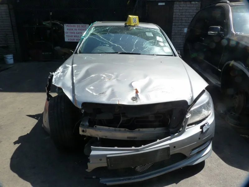 2011 Mercedes-Benz C-Class 2718 view 2