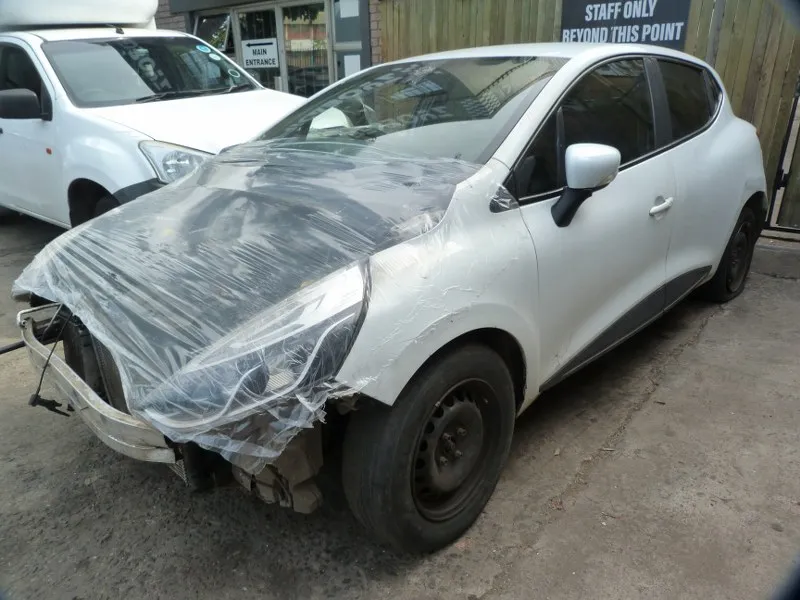 2019 Renault Clio  view 4