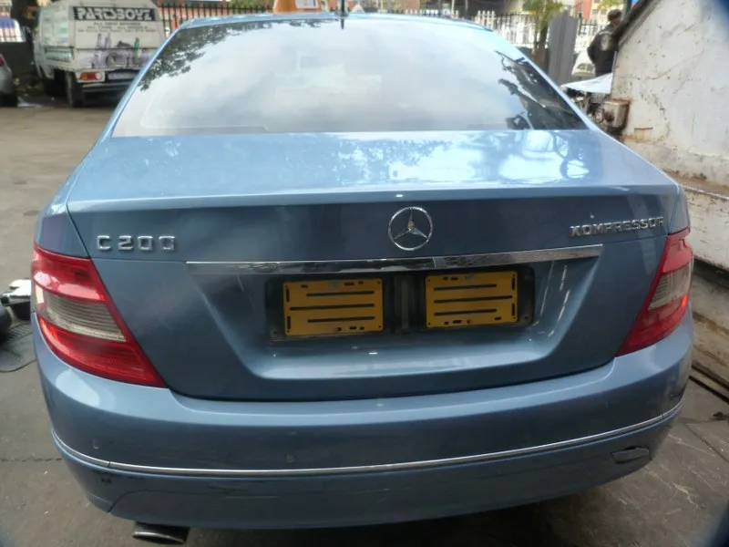 2009 Mercedes-Benz C-Class 2719 view 6