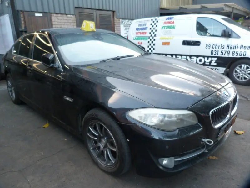 2010 BMW 5 Series N55 view 3