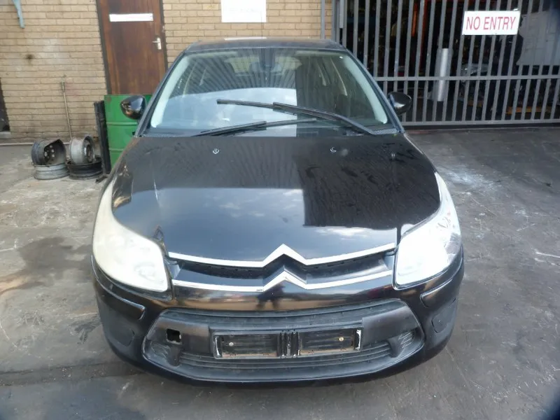 2011 Citroën C4  view 2