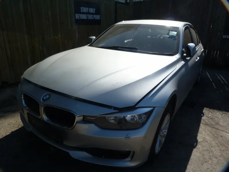 2012 BMW 3 Series N47N view 4