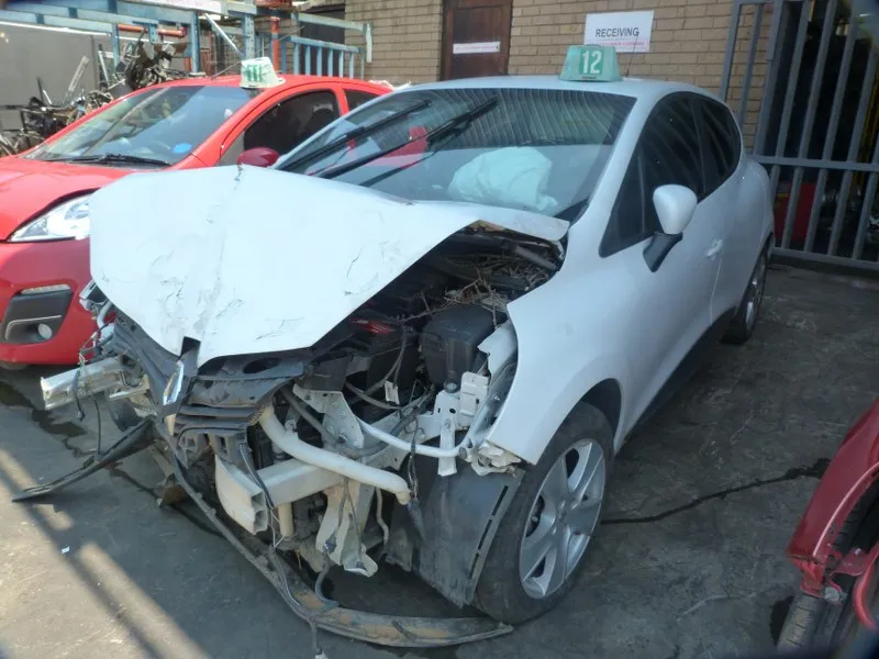 2019 Renault Clio H4BA view 4