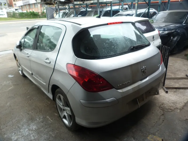 2010 Peugeot 308  view 4