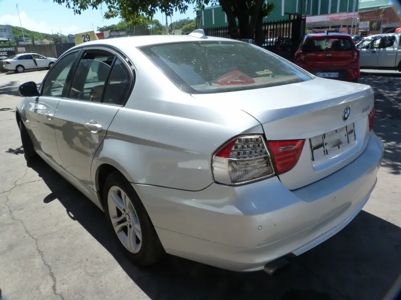 2009 BMW 3 Series  view 7