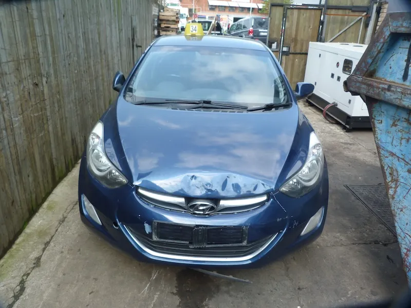 2013 Hyundai Elantra G4NB view 2
