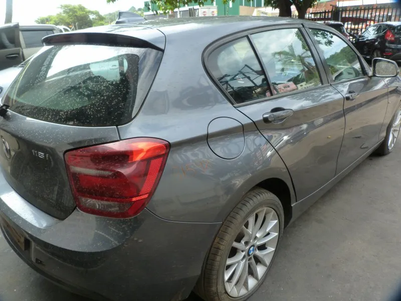 2011 BMW 1 Series N13 view 9