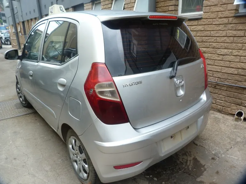 2012 Hyundai i10  view 7