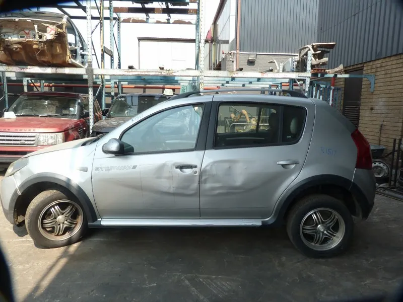 2013 Renault Sandero K7M view 6