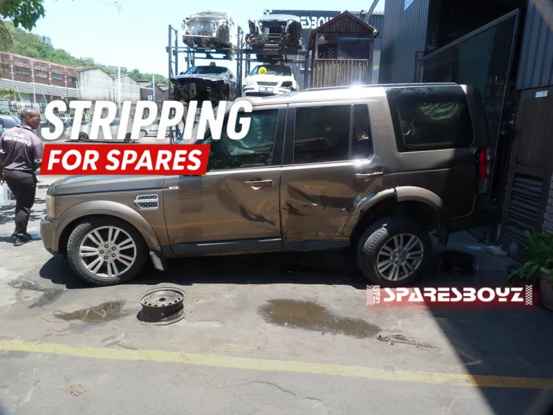 2012 Land Rover Discovery 4  view 4