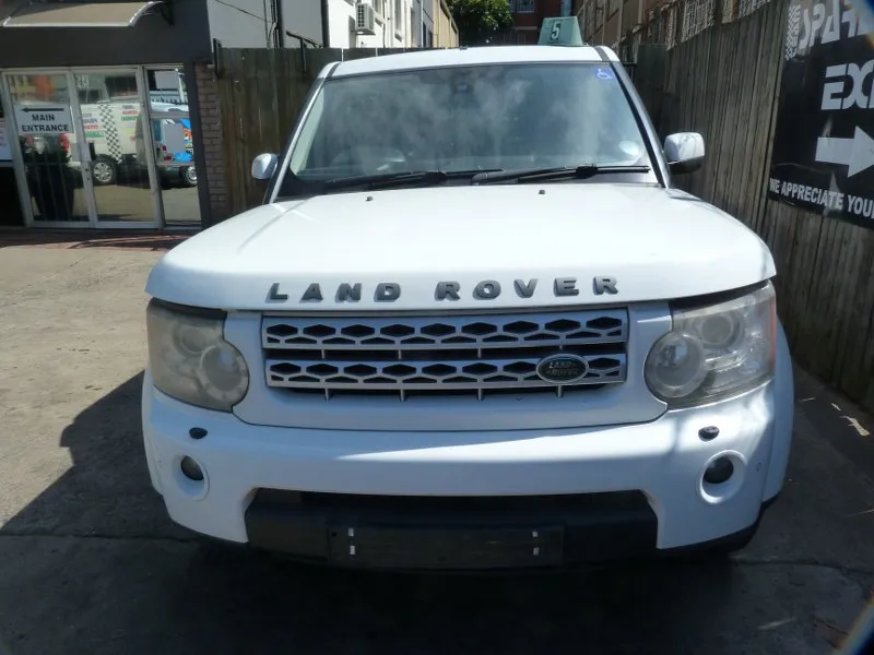 2012 Land Rover Discovery 4 SDV6 view 2