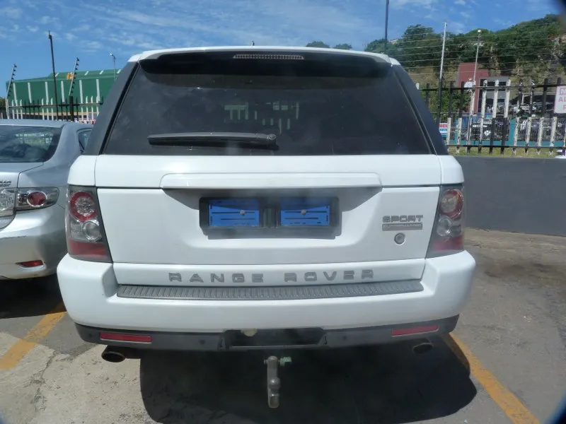 2011 Land Rover Range Rover Sport 5.0 view 3