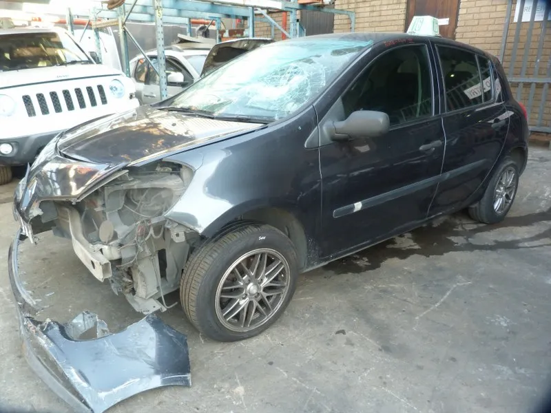 2006 Renault Clio K4J view 6