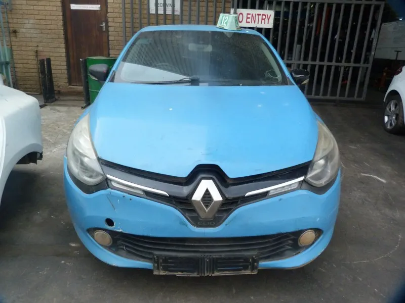 2014 Renault Clio H4B view 2