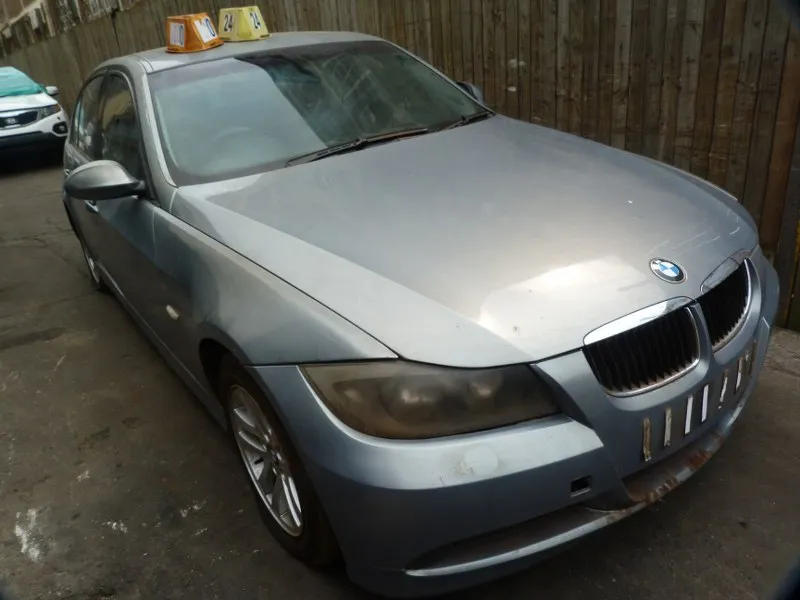 2007 BMW 3 Series view 5