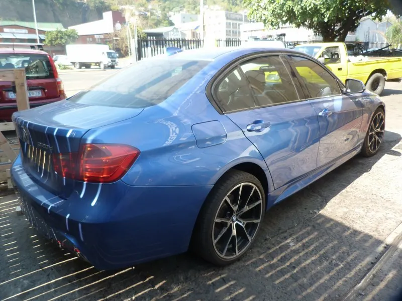2013 BMW 3 Series N47N view 7