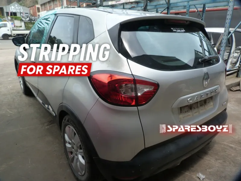 2016 Renault Captur H4B view 3