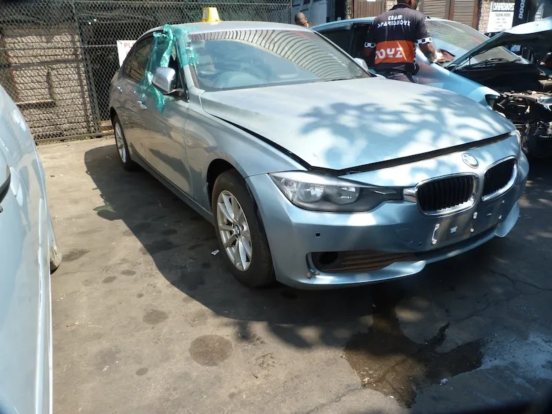 2012 BMW 3 Series N20 view 3