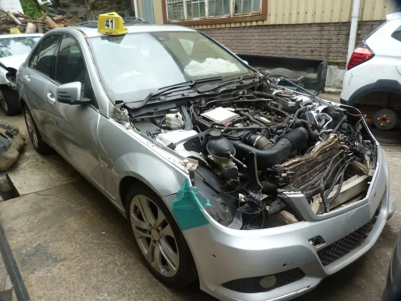 2011 Mercedes-Benz C-Class 651 view 7