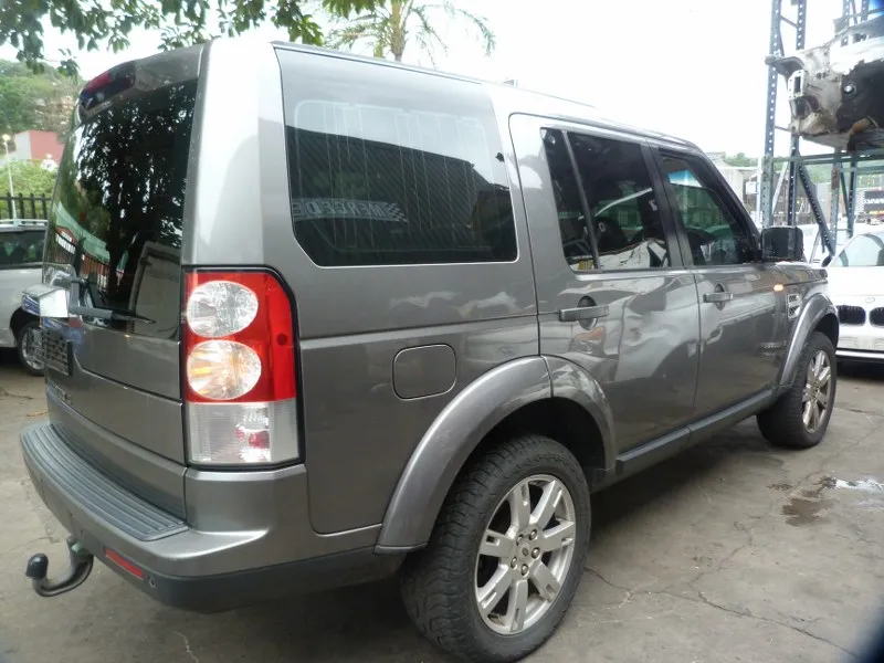 2010 Land Rover Discovery 4  view 7