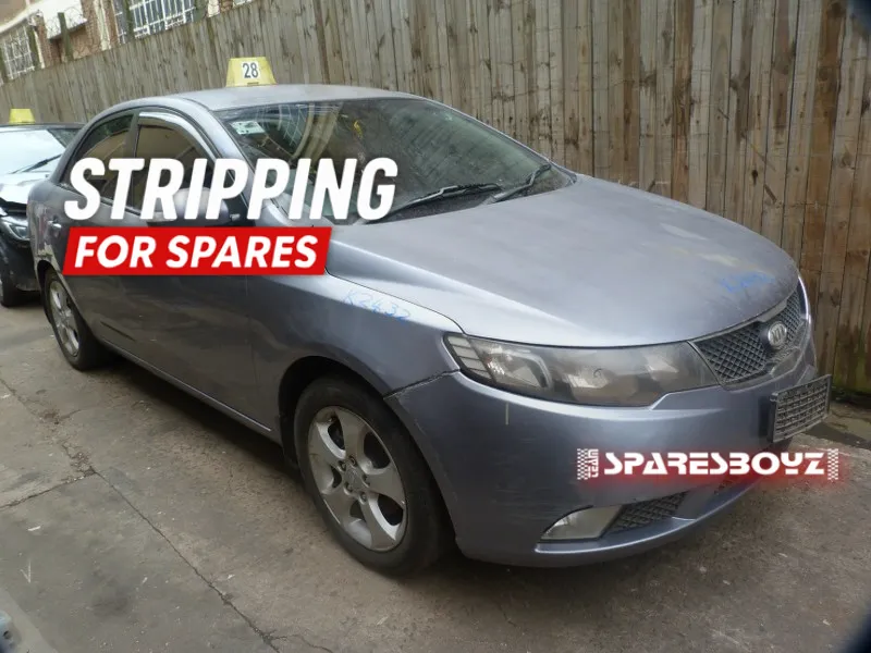 2010 Kia Cerato view 3