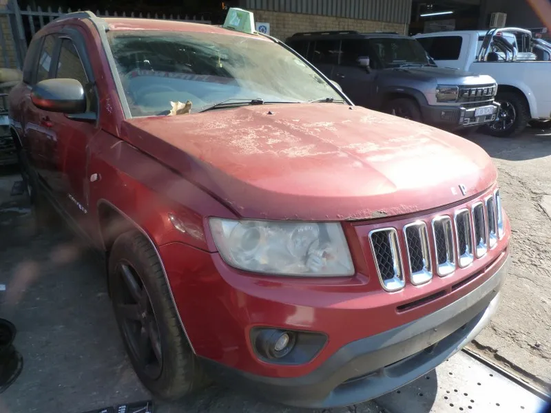 2013 Jeep Compass thumbnail 3