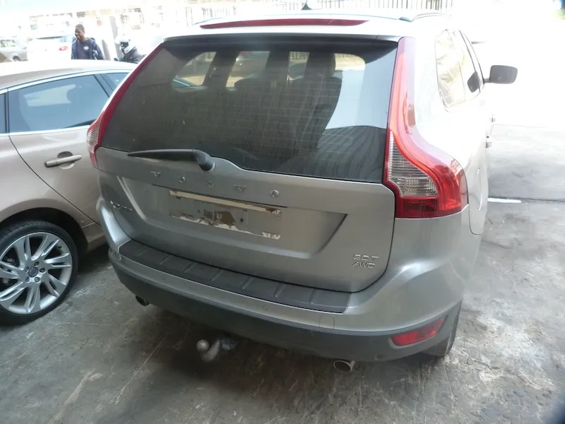 2010 Volvo XC60 B304T2 view 4