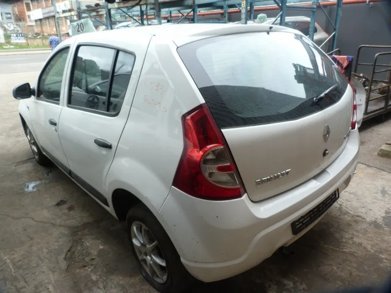 2011 Renault Sandero K7M view 7